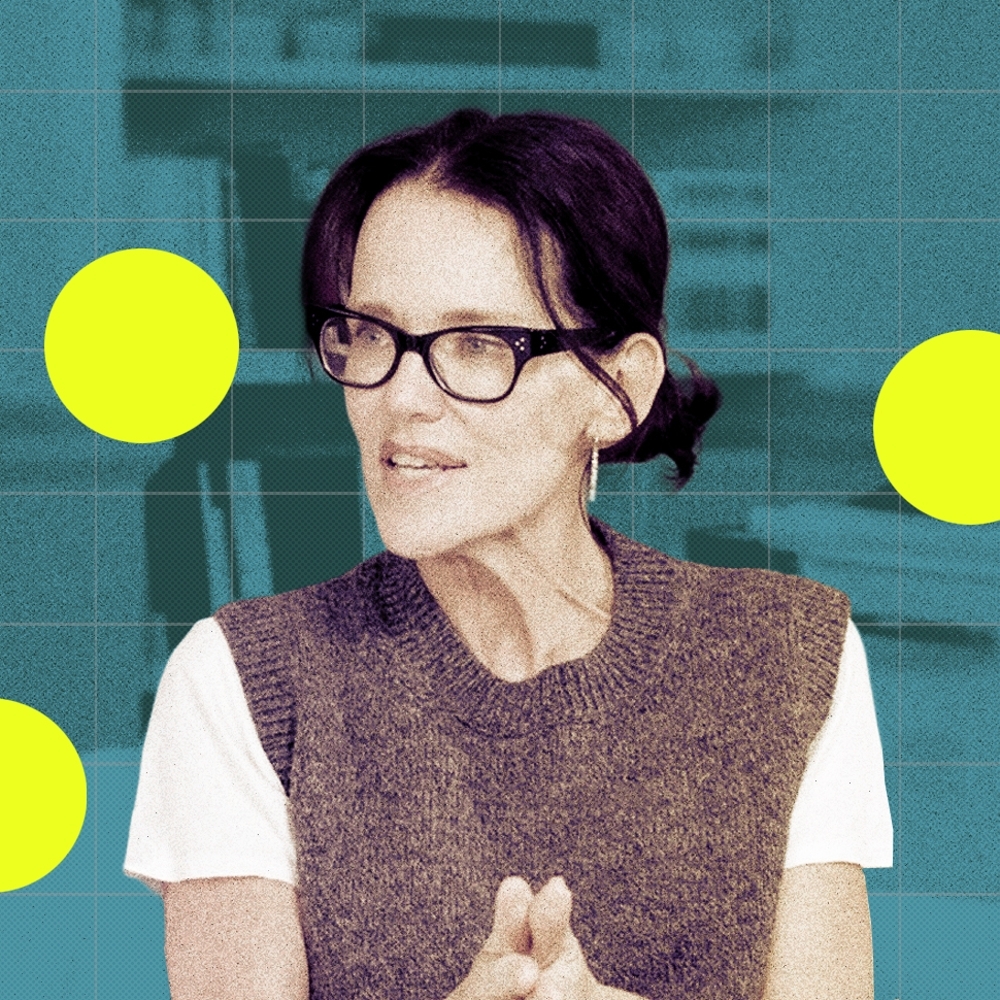La directrice de casting britannique Anita Bitton orchestre les podiums de Chanel, une première pour la maison.